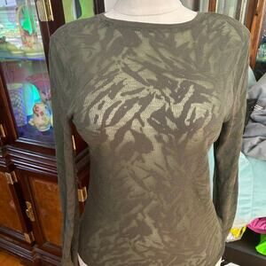 Relativity shirt size large